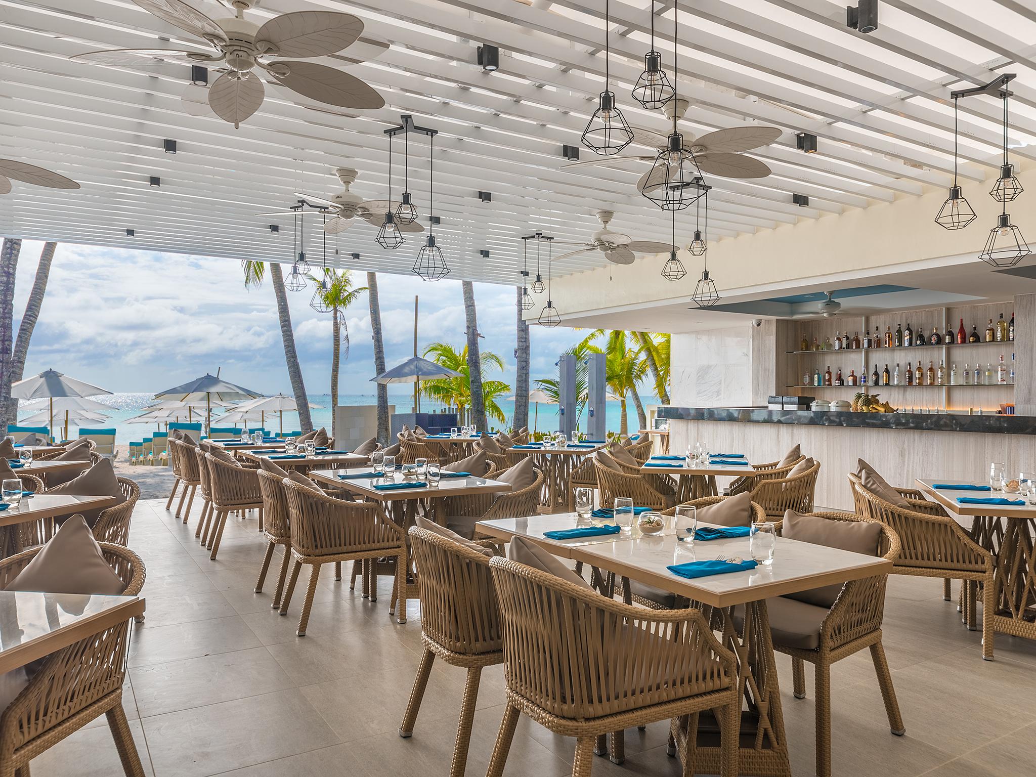 Henann Prime Beach Resort Balabag  Extérieur photo The Beach Club